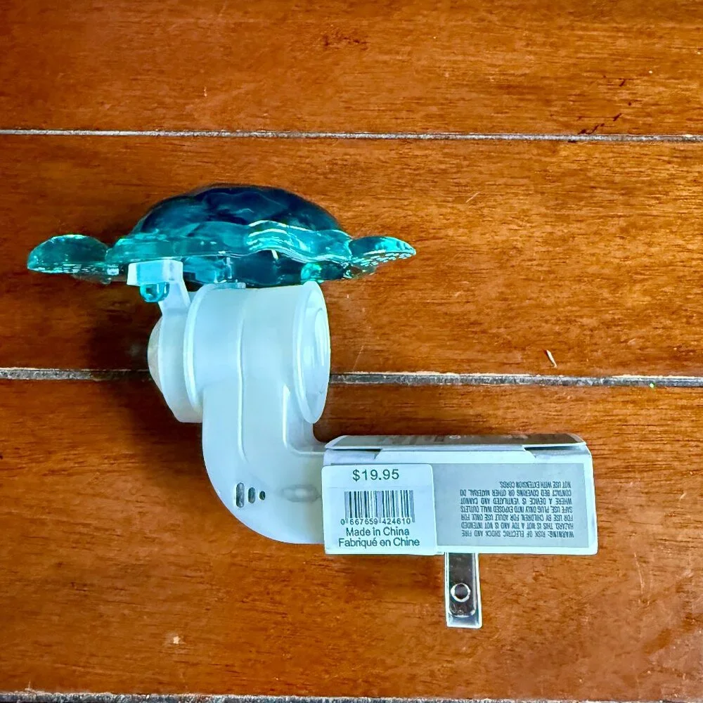 NEW Turtle Scent Control™ Nightlight Wallflower Fragrance Plug BBW